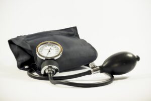 blood pressure measuring device